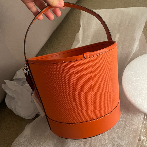 Coach 🎃🎃 Orange Halloween Jack-o’-lantern Bucket Bag NWT - Picture 6 of 12